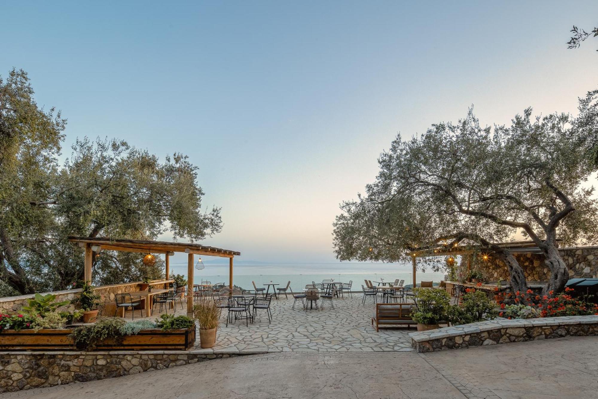 Apolis Villas&Suites Resort Parga Exterior foto